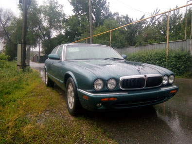 Jaguar XJ8    